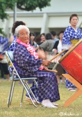 Miyako_94_year-old_female_drum_player_INNET